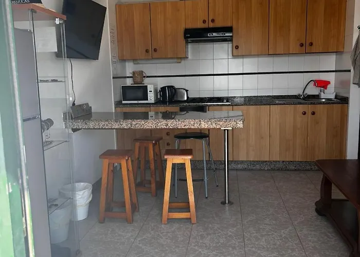 Lanzarote Surf House 6 Guests