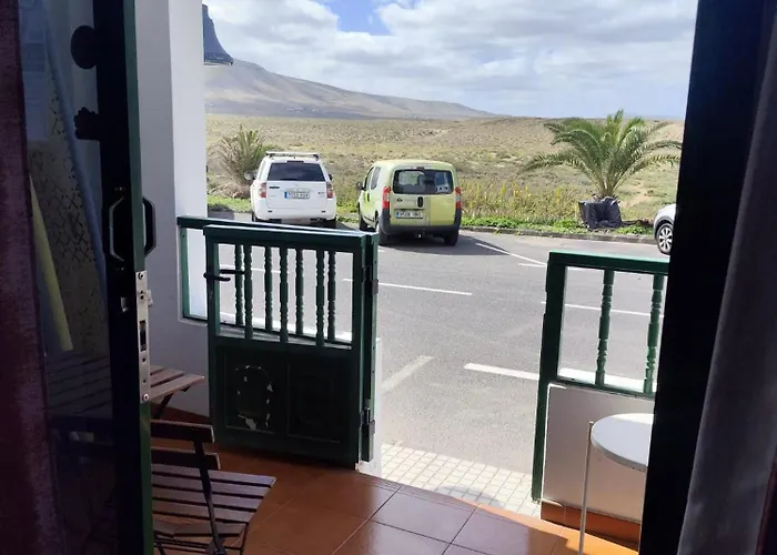 Lanzarote Surf House 6 Guests *