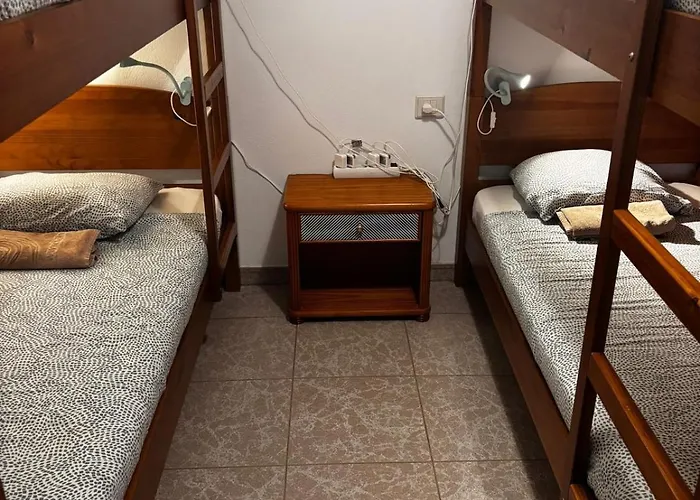 Lanzarote Surf House 6 Guests Apartment *