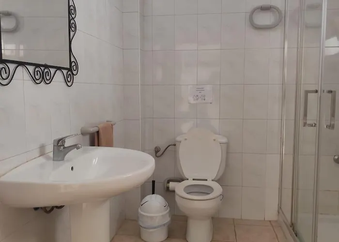 Lanzarote Surf House 6 Guests *